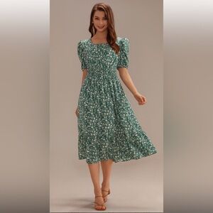 Hayden Los Angeles Woman’s Green Floral Square Neck Puff Sleeve Dress
